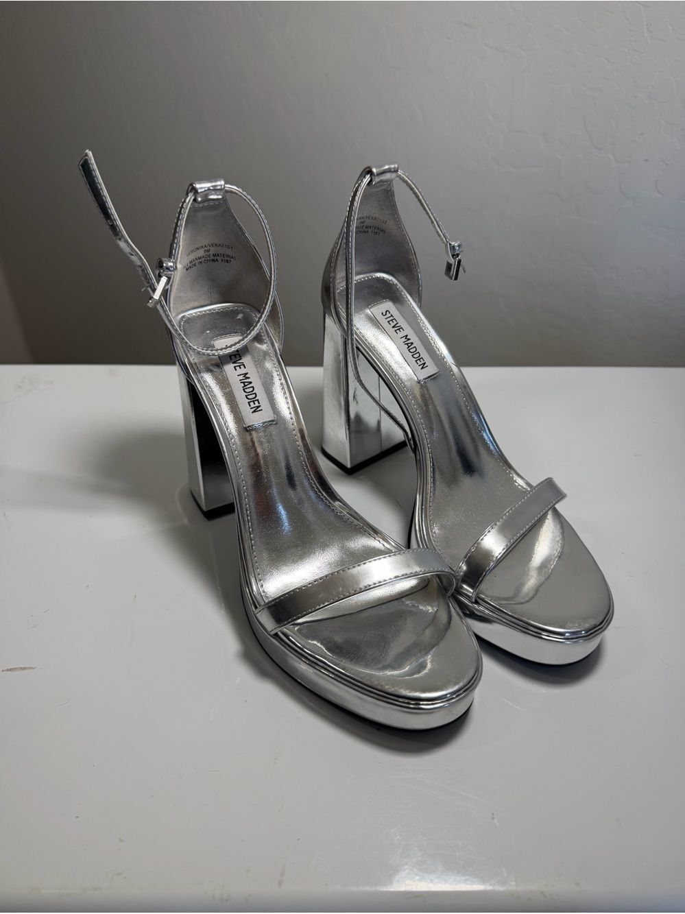 Steve Madden Veronika Metallic Silver Platform Block Heels - Size 8
